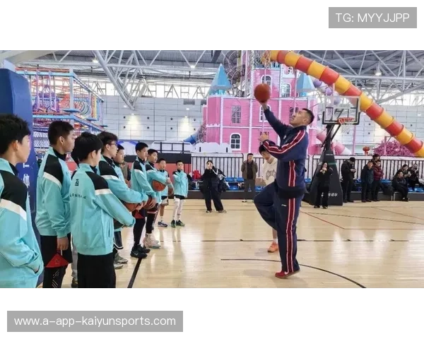 篮球学院推动青训课堂教学与实战演练高效结合，青少年篮球培训方案